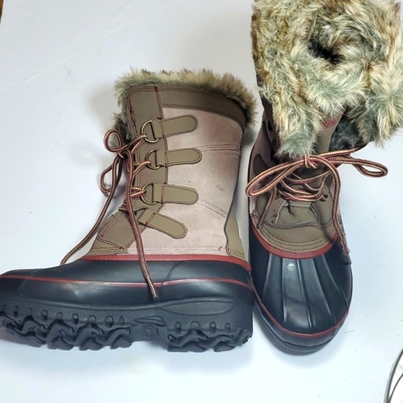 KHOMBU WINTER BOOTS SIZE 6 VERY GOOD CONDITION VERY WORN - Picture 9 of 17
